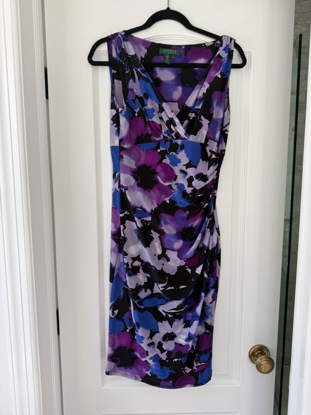 Lauren Ralph Lauren Floral Sheath Dress Size 6 Purple Blue Ruched V-Neck Classic - Picture 2 of 6